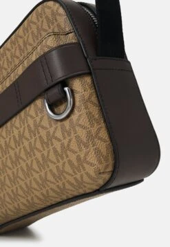 Michael Kors Utility Xbody Unisex - Schoudertas - Husk -Tassen Promotie Winkel 4ab3a1d8a4664243baea3816f24c59de