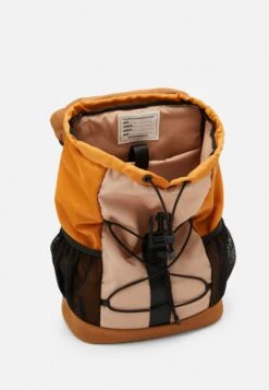 Emporio Armani Junior Unisex - Backpack - Beige 7 Emporio Armani Junior Unisex - Backpack - Beige -Tassen Promotie Winkel 832918779a7042778b71a8371c9e56ce