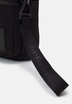 Calvin Klein Jeans Tagged Reporter18 Mix Unisex - Schoudertas - Black -Tassen Promotie Winkel 93e91091592a42589723d55b11f7eea9