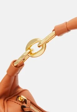 MCM Mode Travia Hobo Medium - Handtas - Cognac -Tassen Promotie Winkel a11acd096df44461a4b42e552fff8b55