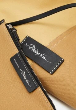 3.1 Phillip Lim Large Prism Tote Set - Shopper - Coffee 11 3.1 Phillip Lim Large Prism Tote Set - Shopper - Coffee -Tassen Promotie Winkel ac17f2392a604c25bddcd33b9201a3d2
