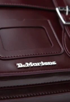 Dr. Martens Vegan Satchel- Schoudertas - Cherry Red Cambridge Brush -Tassen Promotie Winkel cd06e7c6a39e4549908f8e4e2120bb03