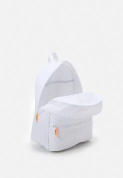 Converse Chuck Patch Backpack Unisex - Rugzak - White -Tassen Promotie Winkel ee4af794154547678bab92edb56ae252